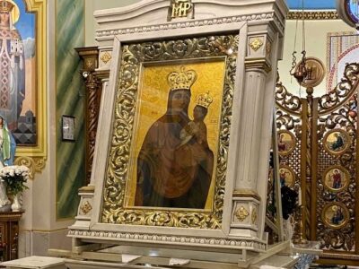 ПЕРЕБУВАННЯ ЗАРВАНИЦЬКОЇ ЧУДОТВОРНОЇ ІКОНИ БОЖОЇ МАТЕРІ